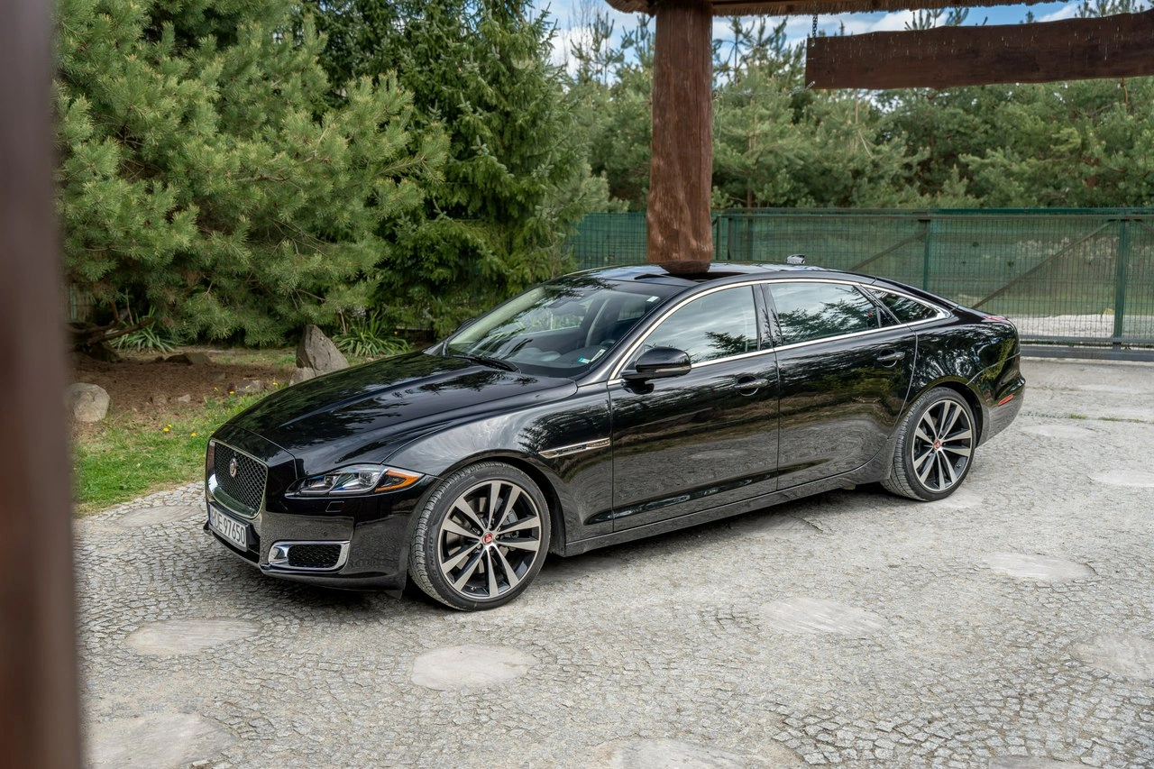 Jaguar XJ - Zdjęcie 25