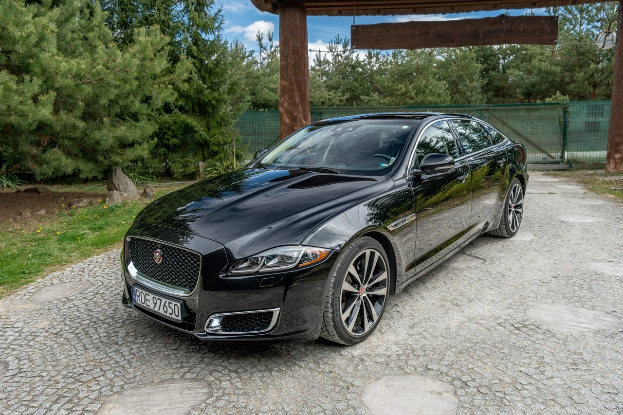 Jaguar XJ - Zdjęcie 2