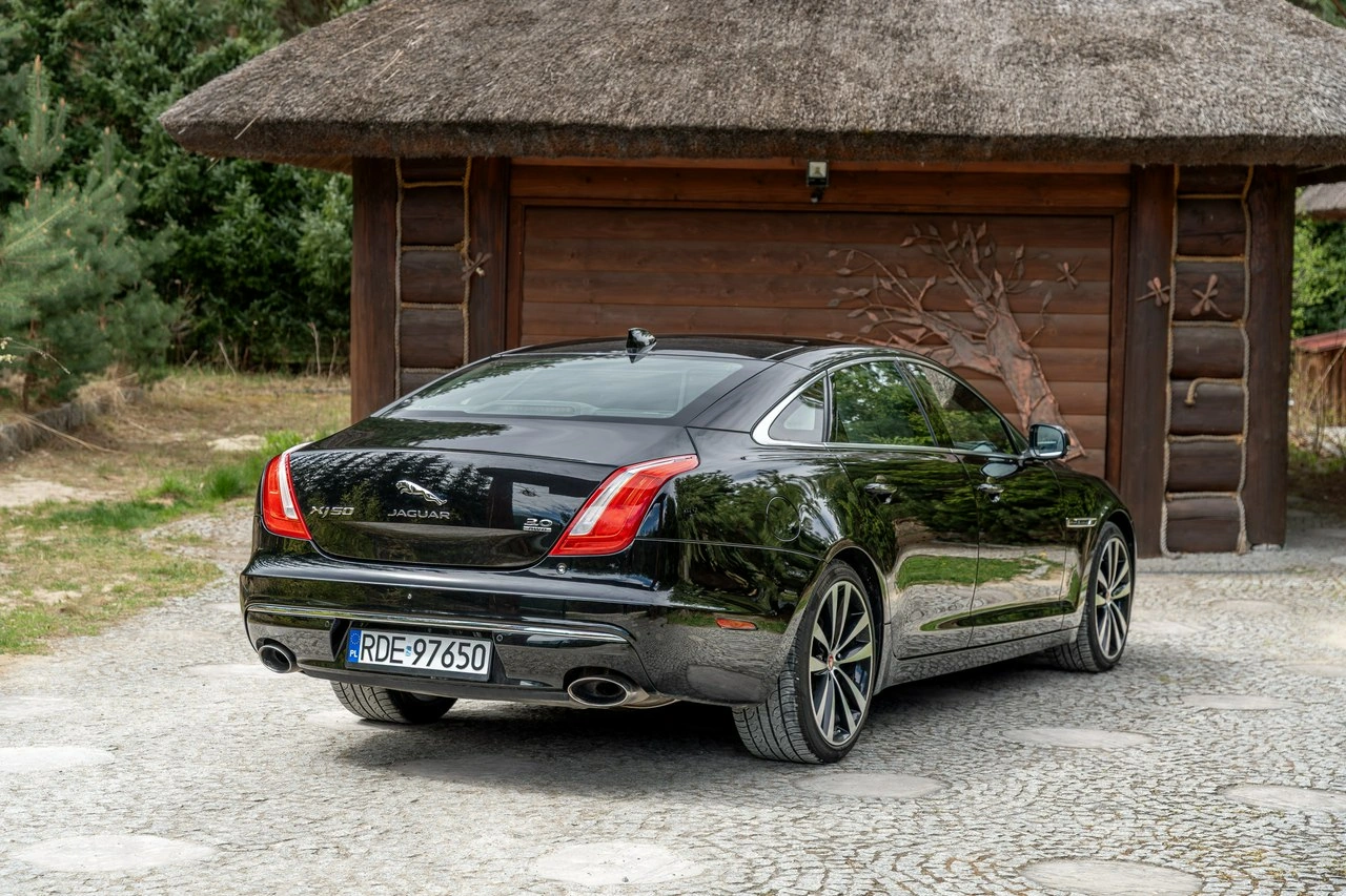 Jaguar XJ - Zdjęcie 3