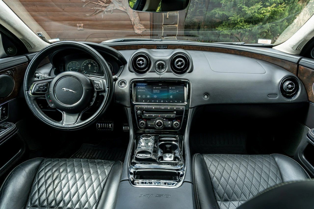 Jaguar XJ - Zdjęcie 40