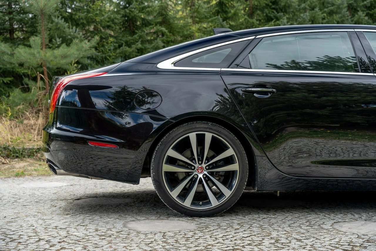 Jaguar XJ - Zdjęcie 7