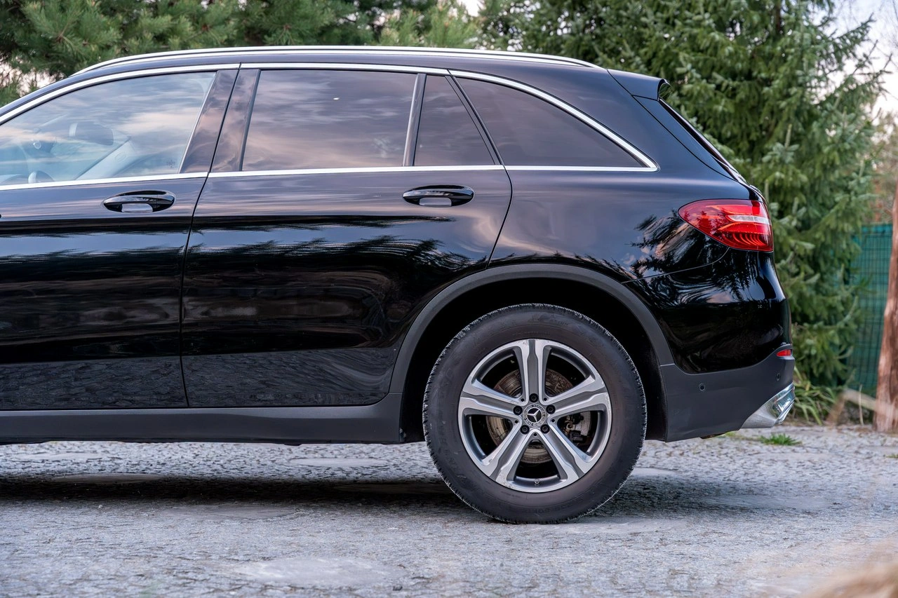 Mercedes GLC 220 - Zdjęcie 17