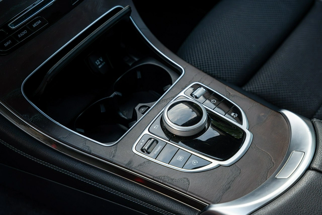 Mercedes GLC 220 - Zdjęcie 39