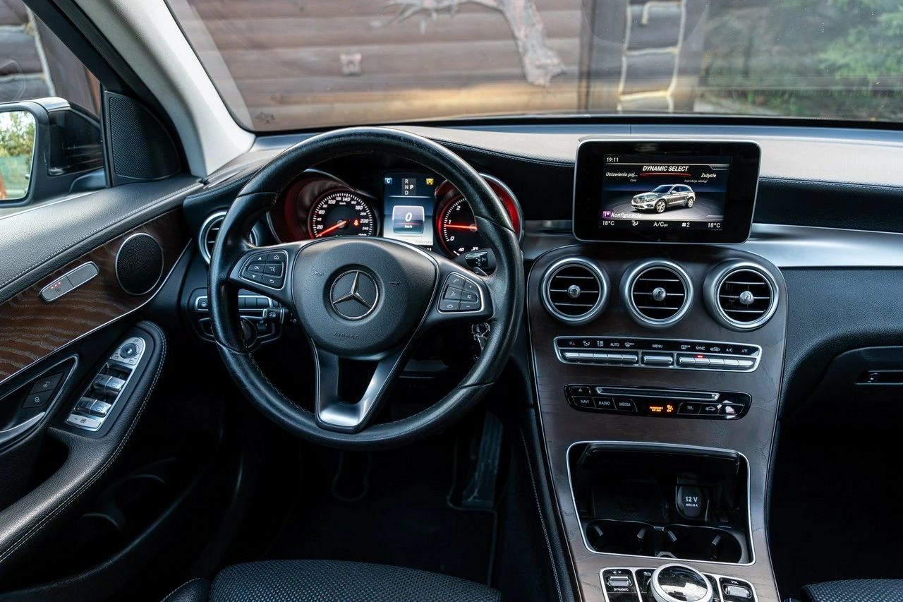 Mercedes GLC 220 - Zdjęcie 43