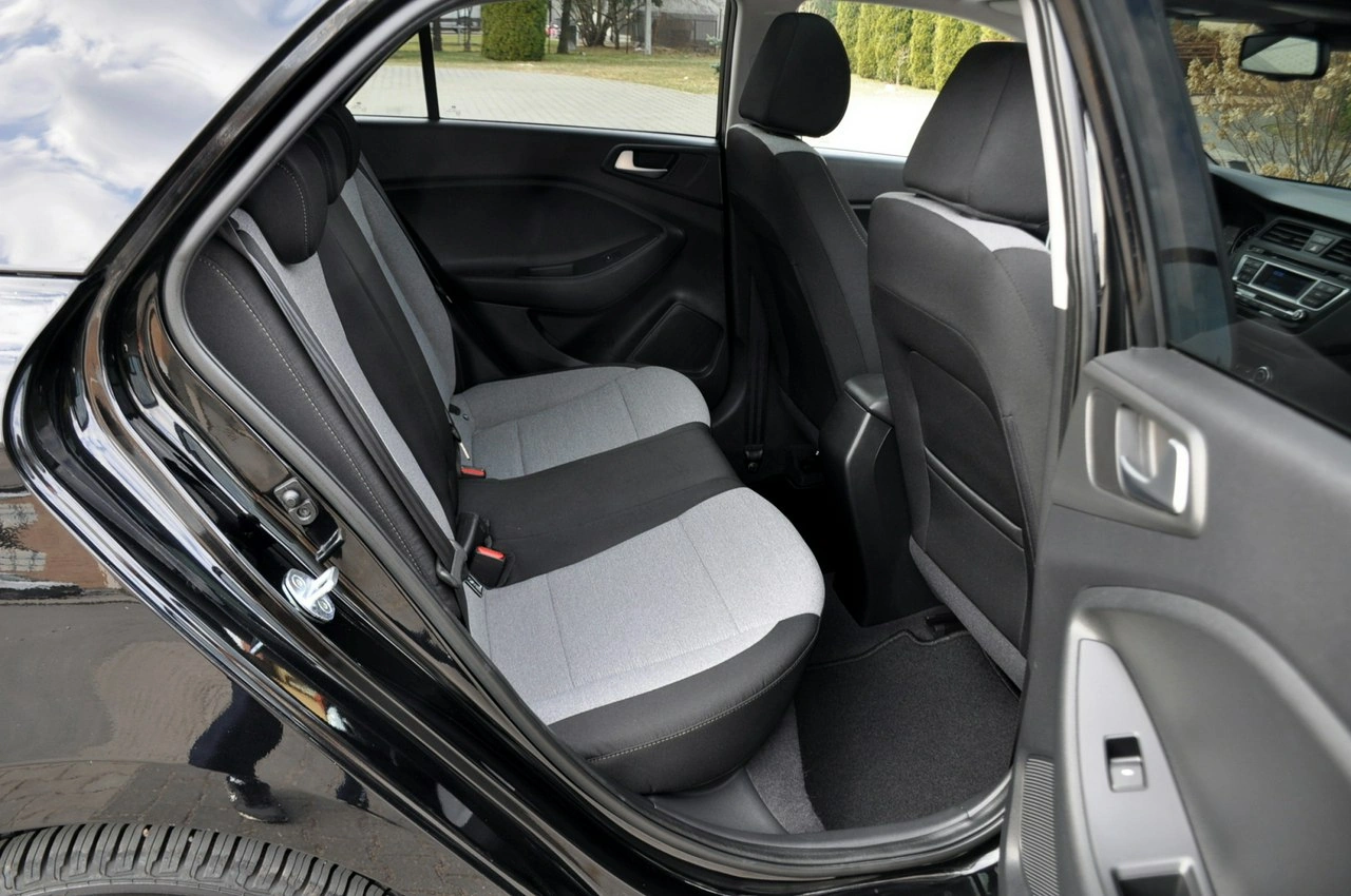 Hyundai i20 - Zdjęcie 18