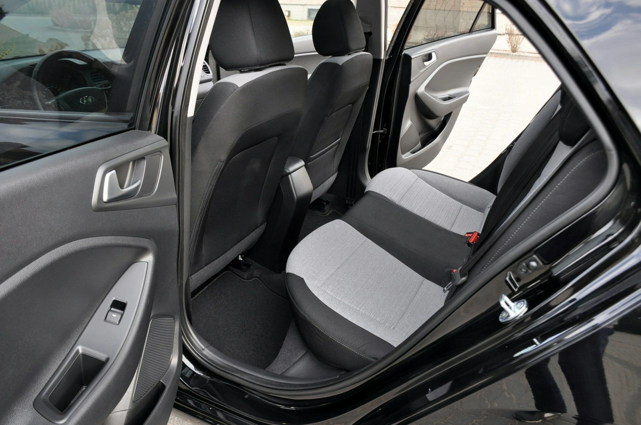 Hyundai i20 - Zdjęcie 19