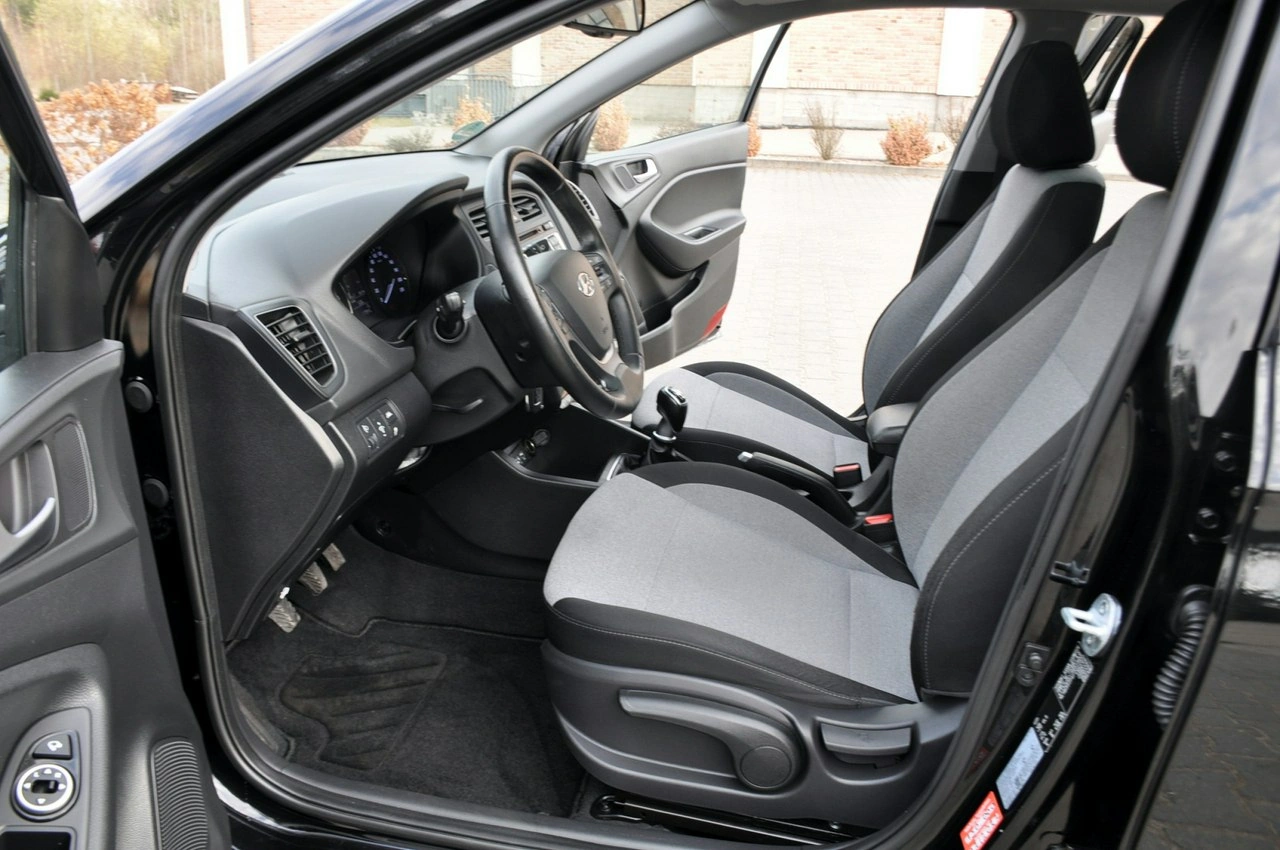 Hyundai i20 - Zdjęcie 20