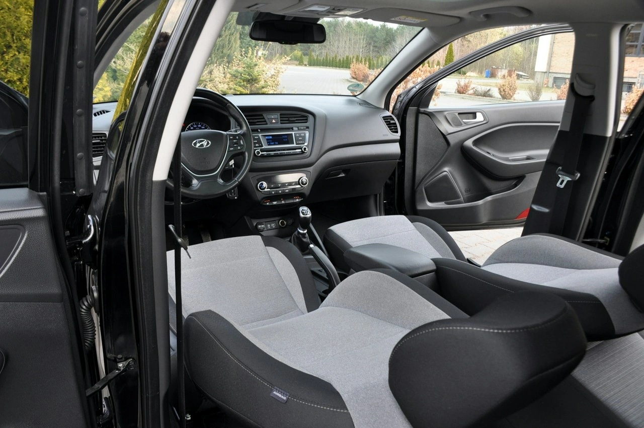 Hyundai i20 - Zdjęcie 26