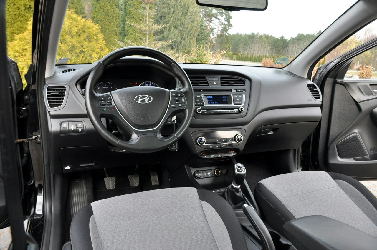 Hyundai i20 - Zdjęcie 27