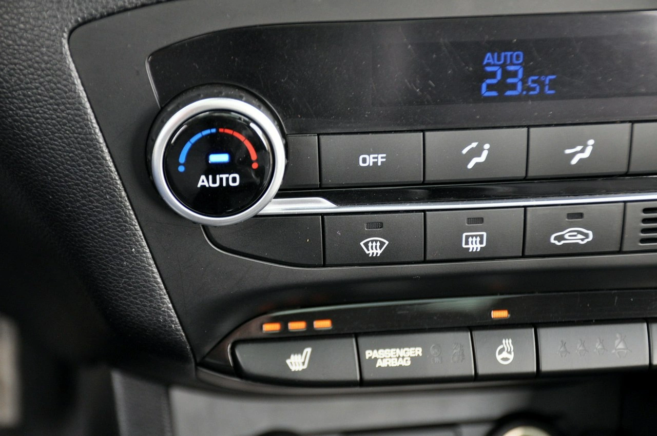 Hyundai i20 - Zdjęcie 32