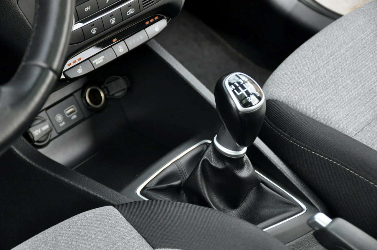 Hyundai i20 - Zdjęcie 33