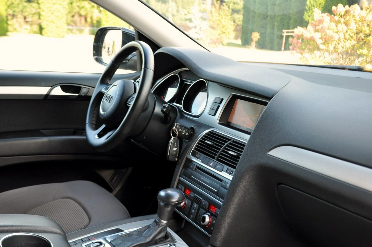 Audi Q7 - Zdjęcie 17