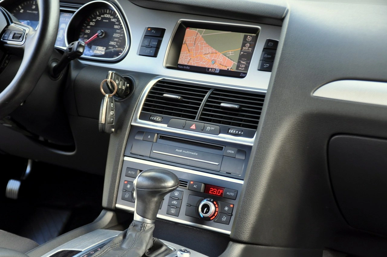 Audi Q7 - Zdjęcie 25