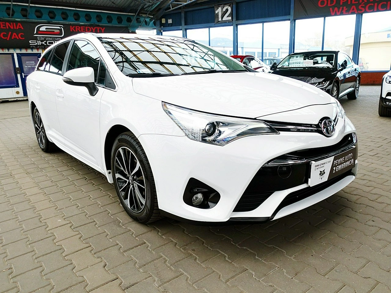 Toyota Avensis - Zdjęcie 75
