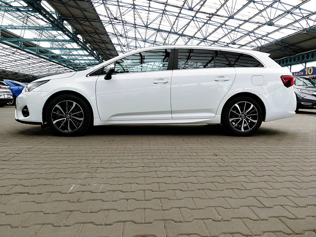 Toyota Avensis - Zdjęcie 5