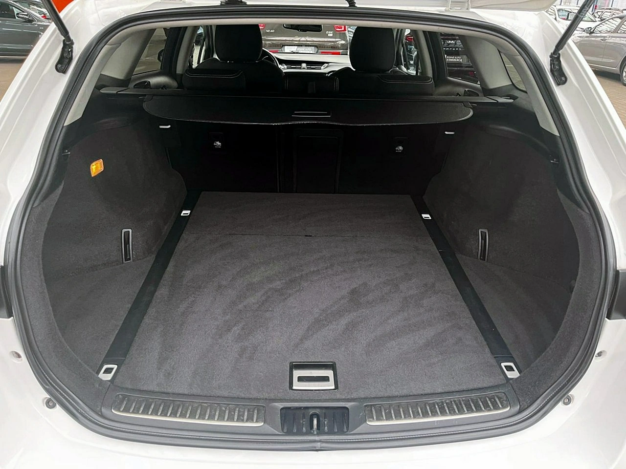 Toyota Avensis - Zdjęcie 13