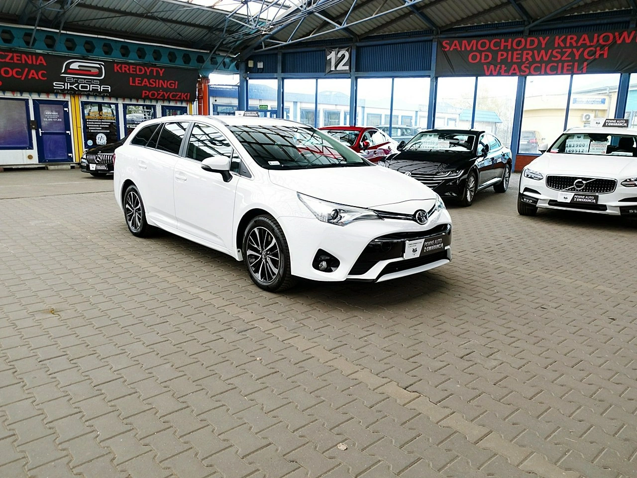 Toyota Avensis - Zdjęcie 4