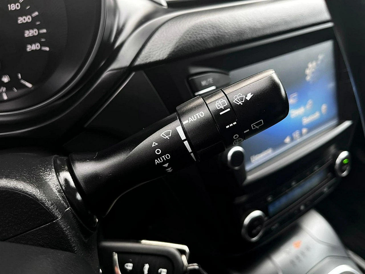 Toyota Avensis - Zdjęcie 17