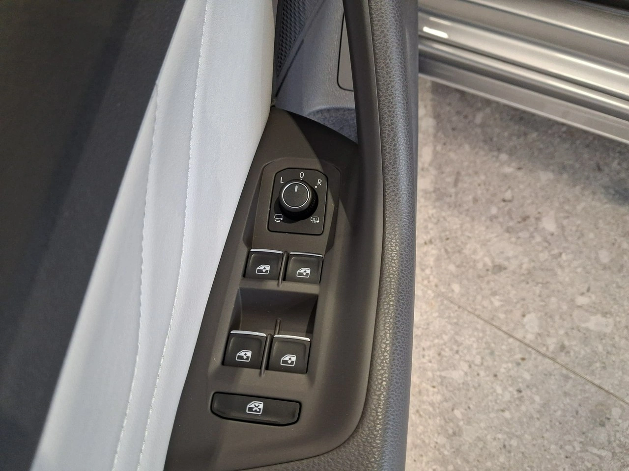 Volkswagen Arteon - Zdjęcie 35