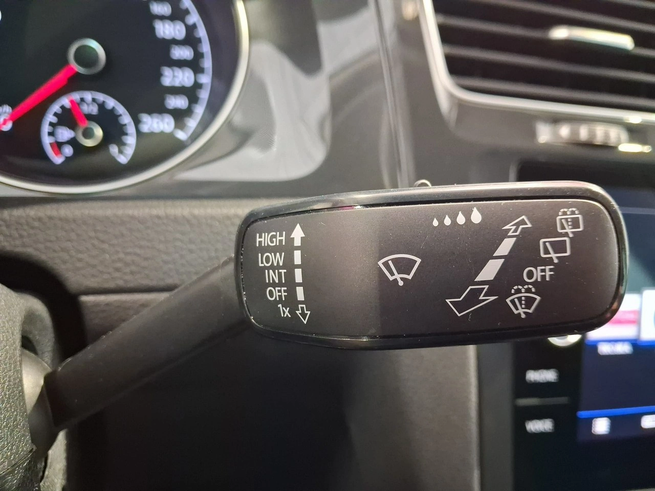 Volkswagen Golf - Zdjęcie 22