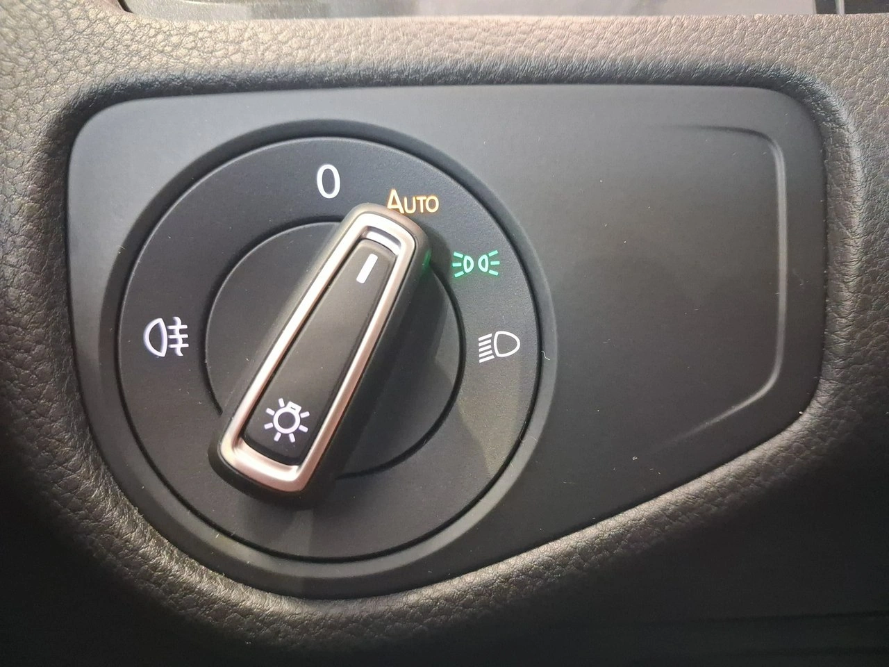 Volkswagen Golf - Zdjęcie 39