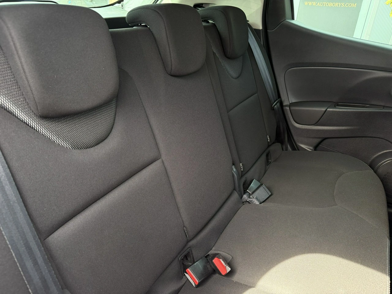 Renault Clio - Zdjęcie 12