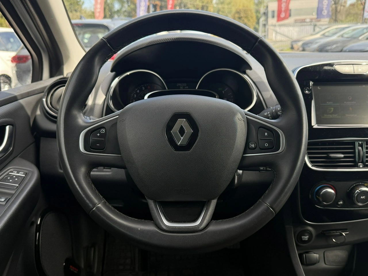 Renault Clio - Zdjęcie 16