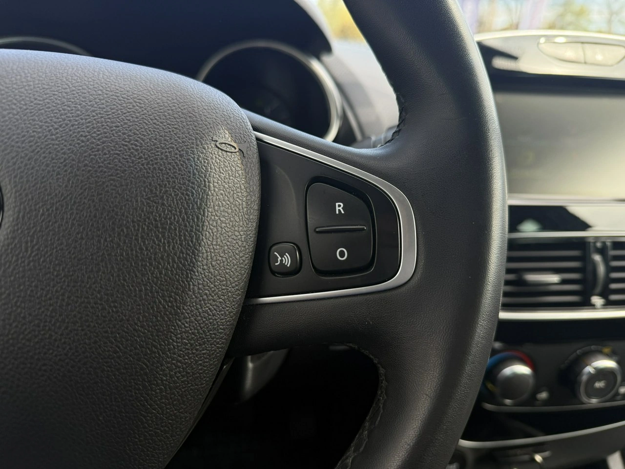 Renault Clio - Zdjęcie 17