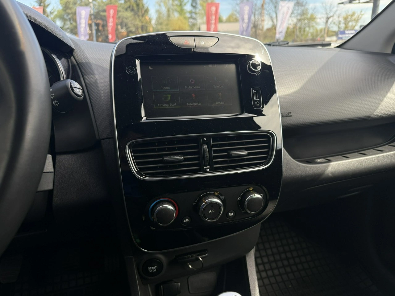 Renault Clio - Zdjęcie 23