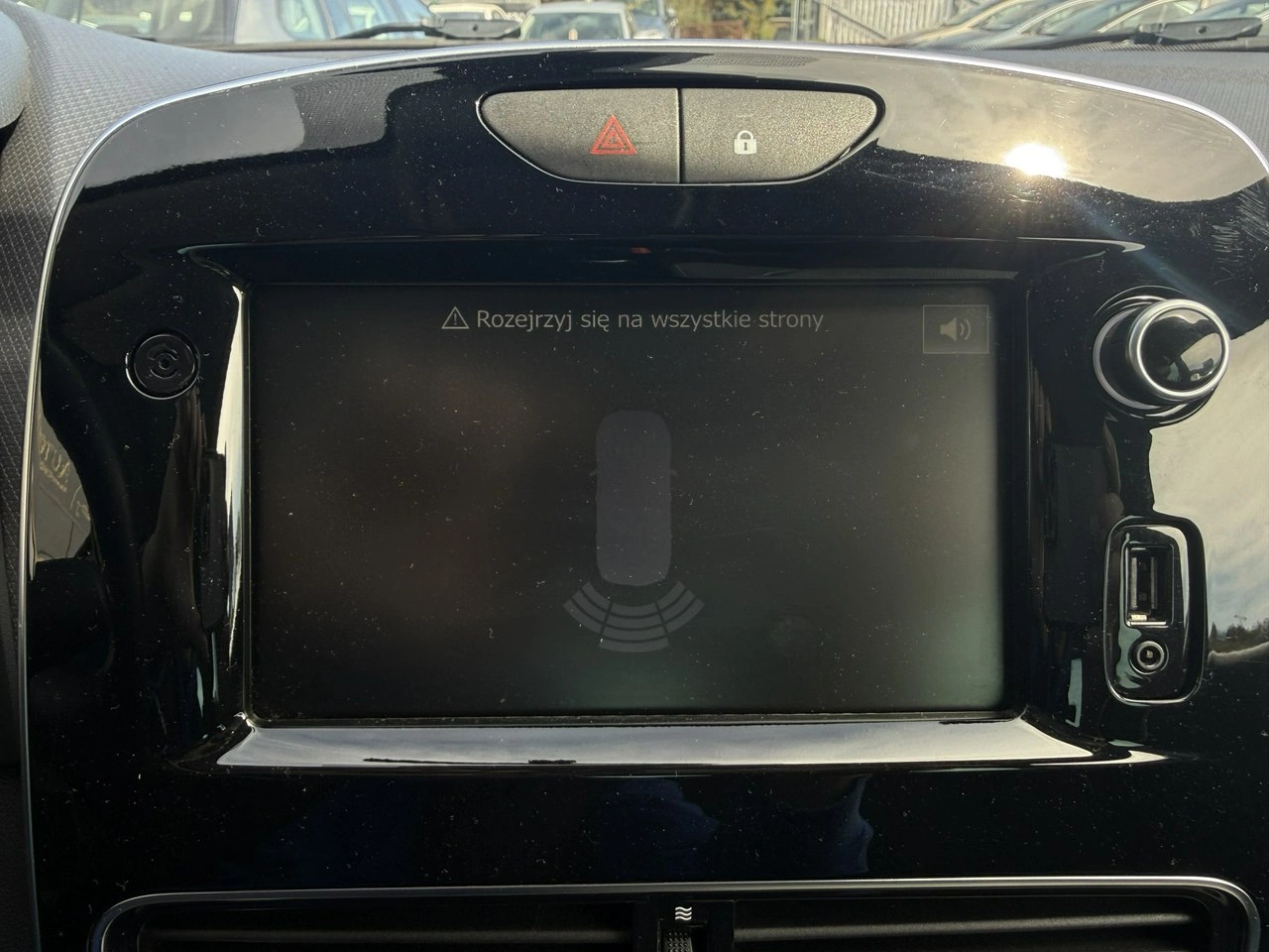 Renault Clio - Zdjęcie 25