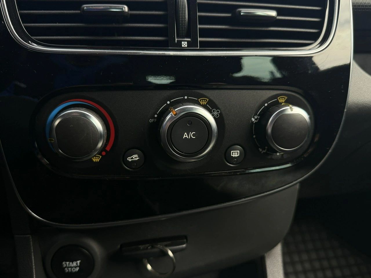 Renault Clio - Zdjęcie 27