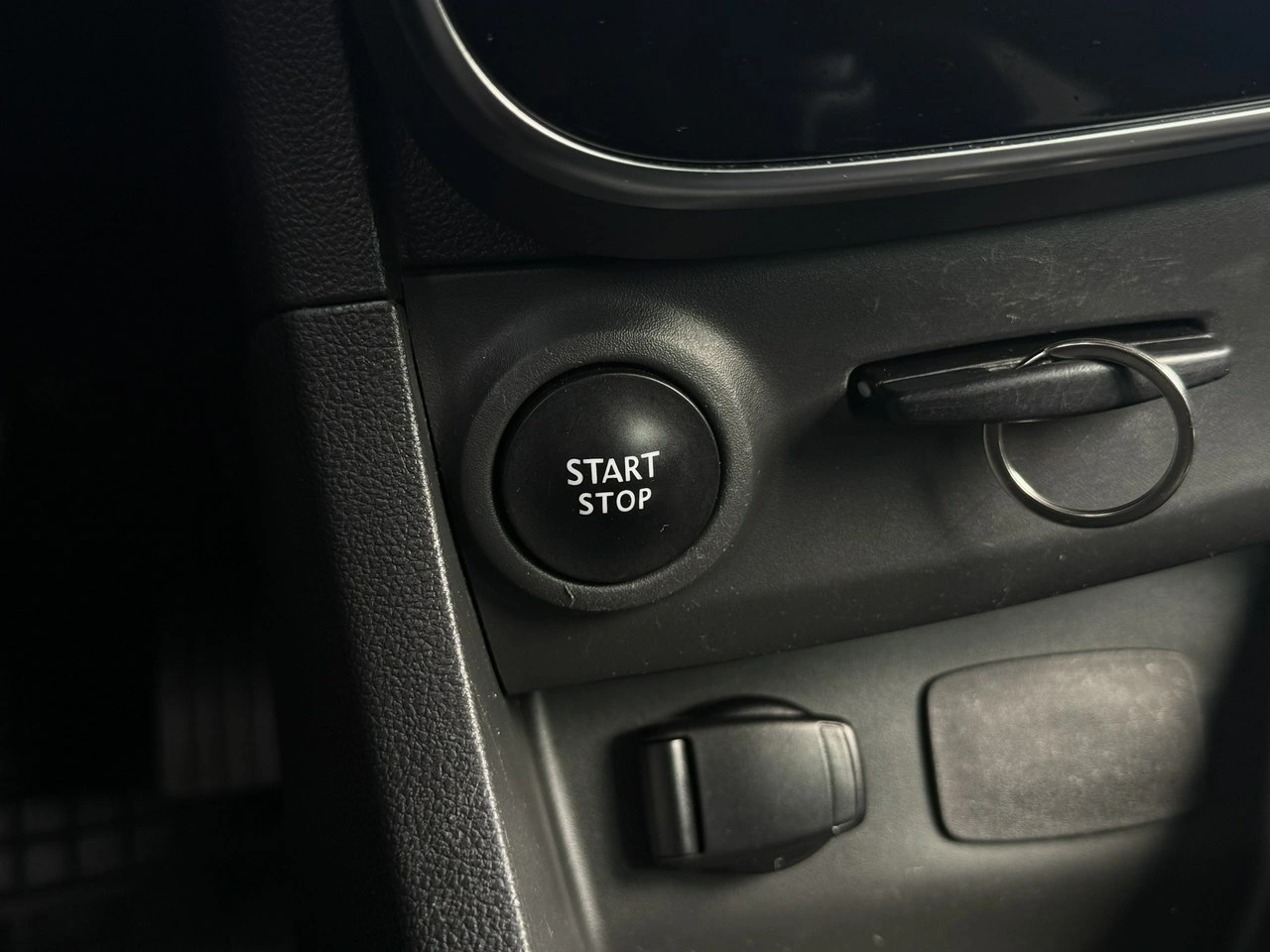 Renault Clio - Zdjęcie 28