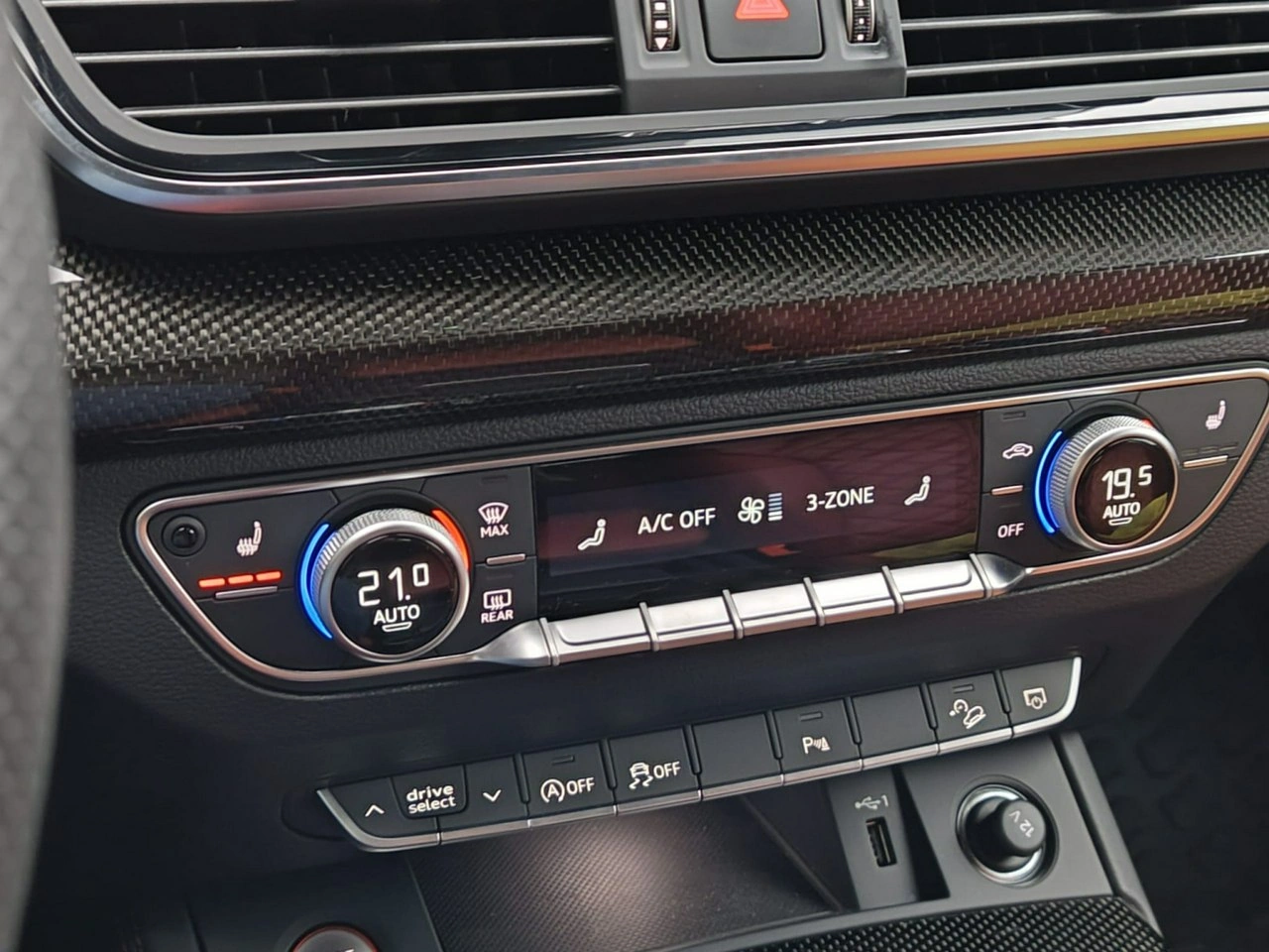 Audi SQ5 - Zdjęcie 14