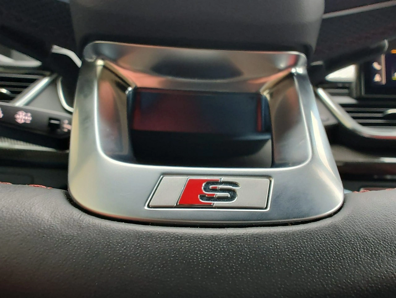 Audi SQ5 - Zdjęcie 16