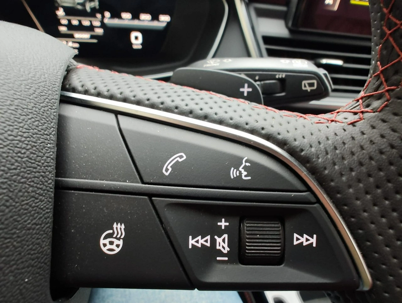 Audi SQ5 - Zdjęcie 18