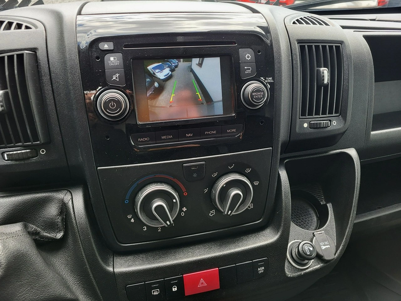 Peugeot Boxer - Zdjęcie 13