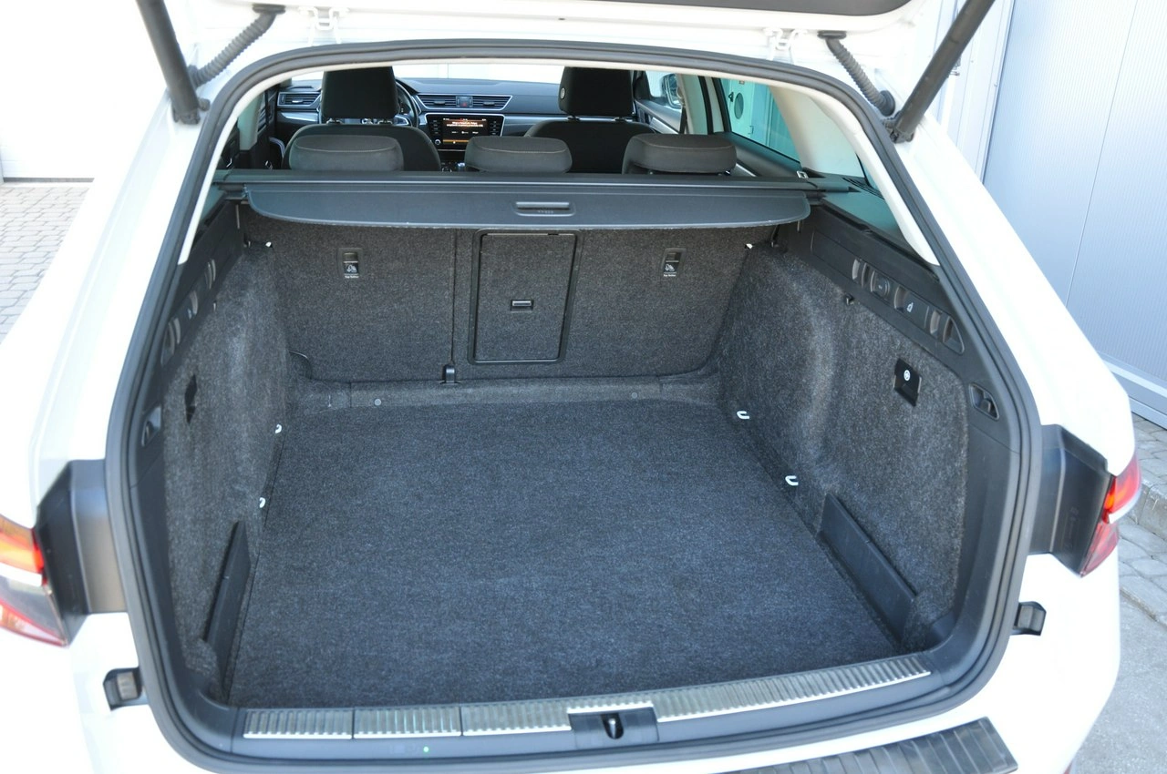 Skoda Superb - Zdjęcie 28