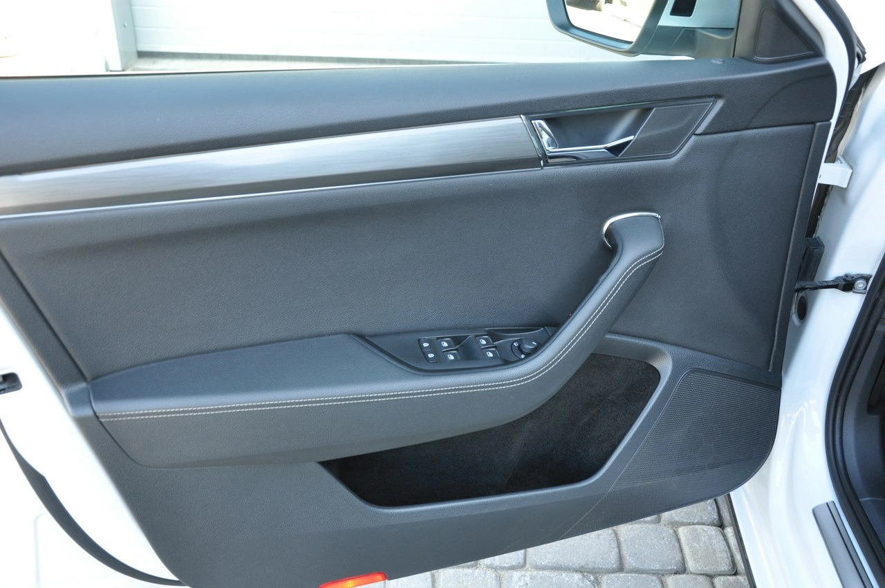 Skoda Superb - Zdjęcie 8