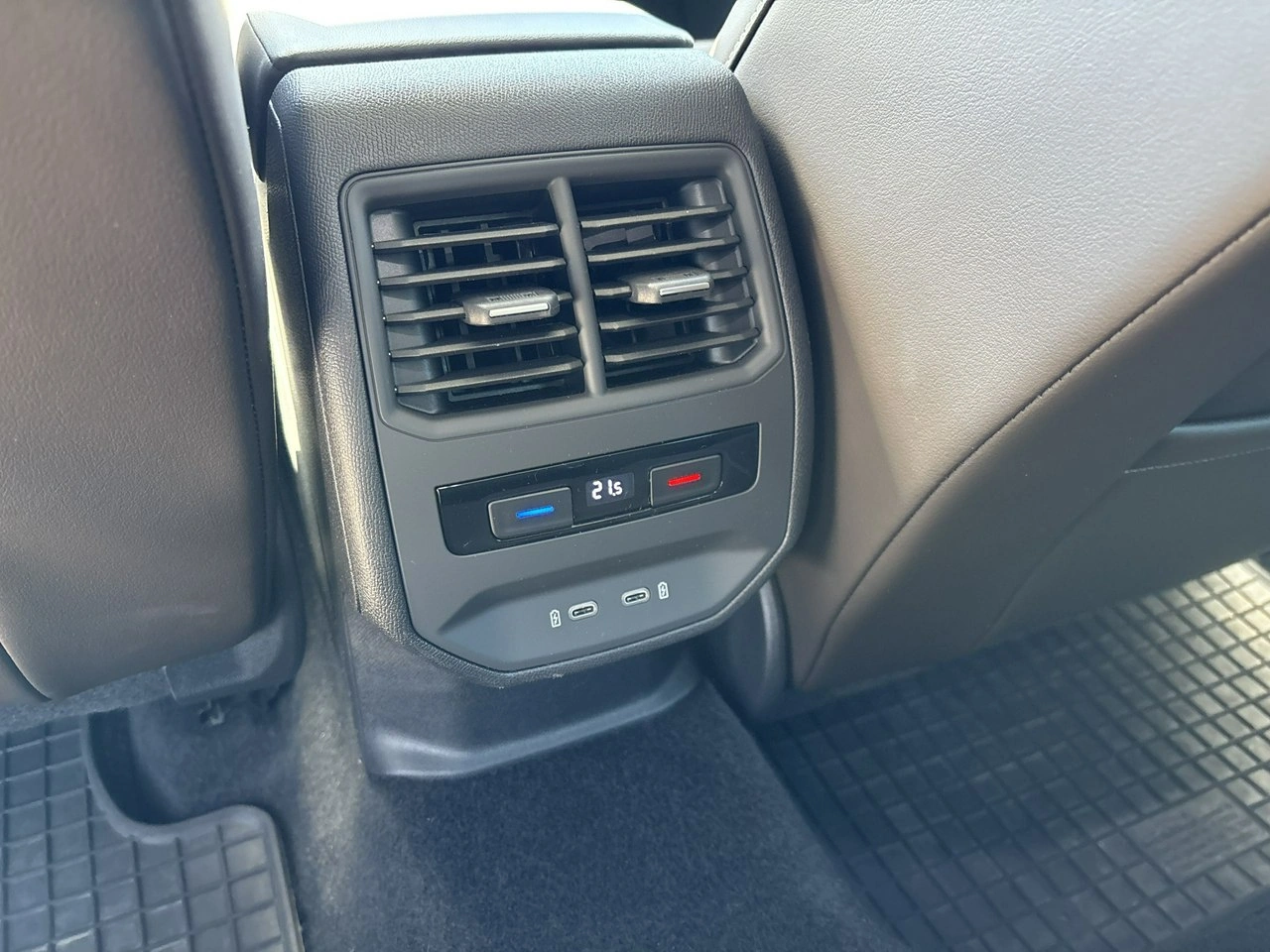 Seat Leon Sportstourer - Zdjęcie 13