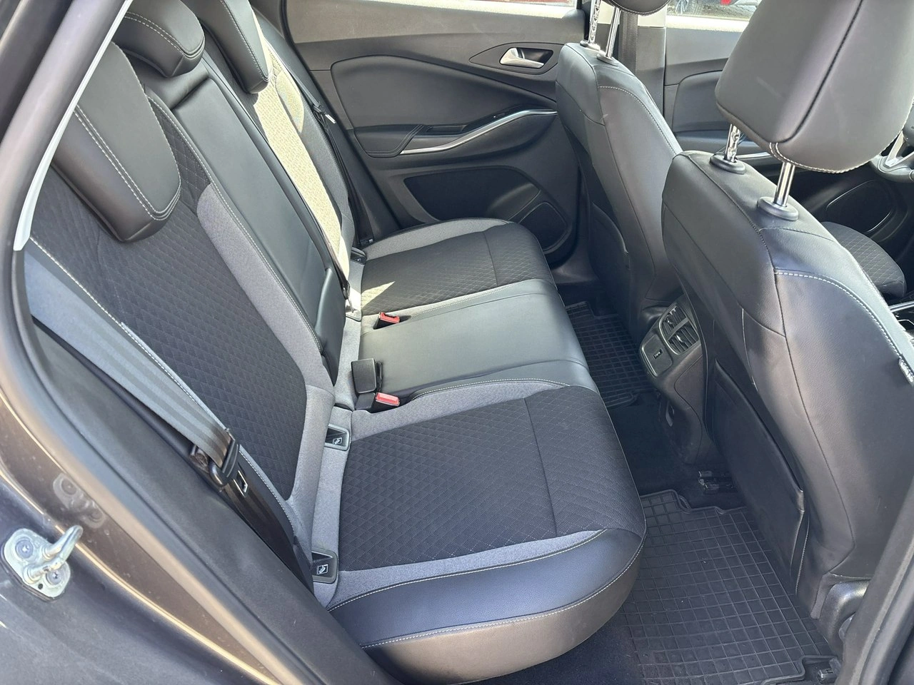 Opel Grandland X - Zdjęcie 14