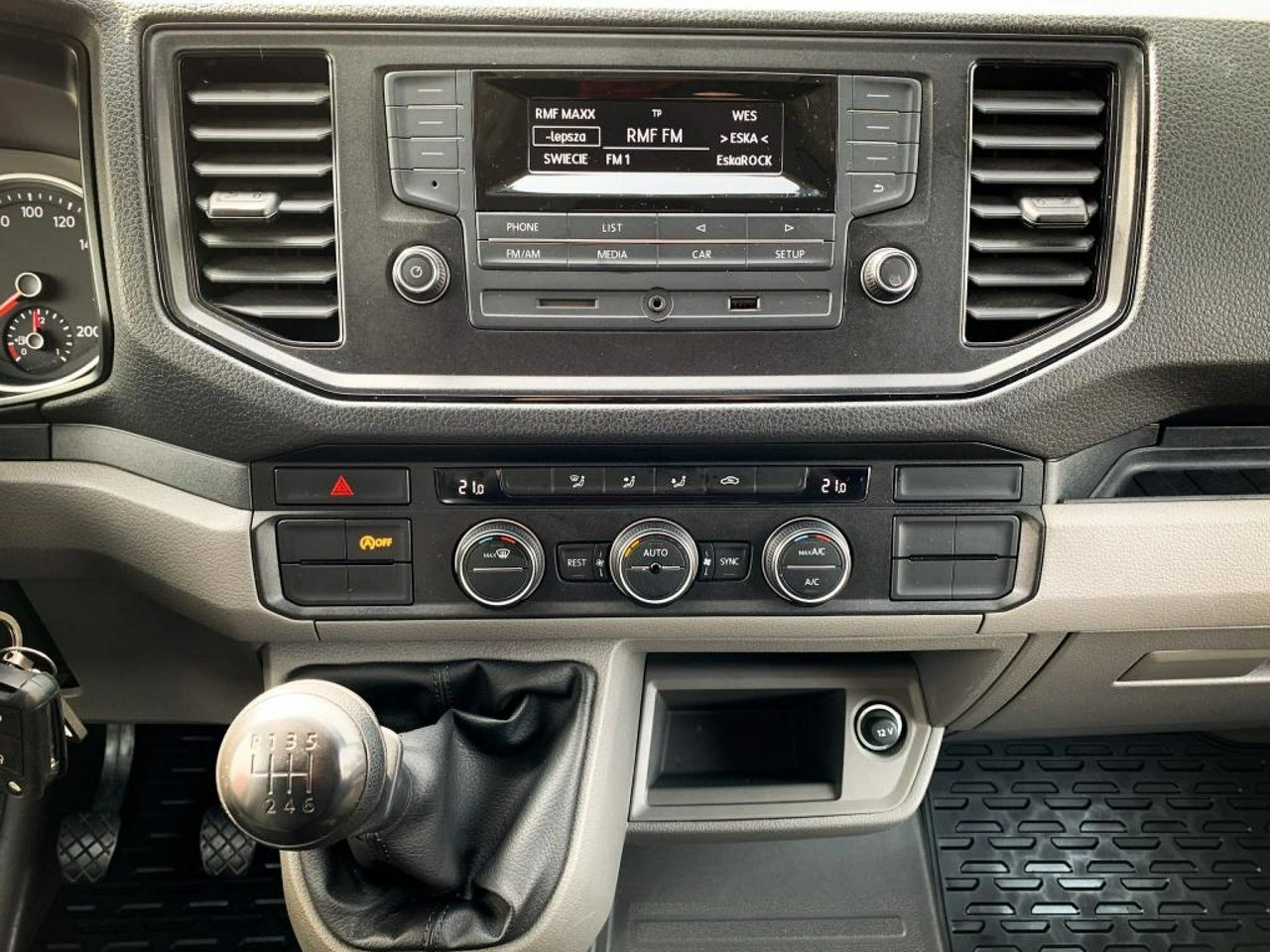 Volkswagen Crafter - Zdjęcie 18