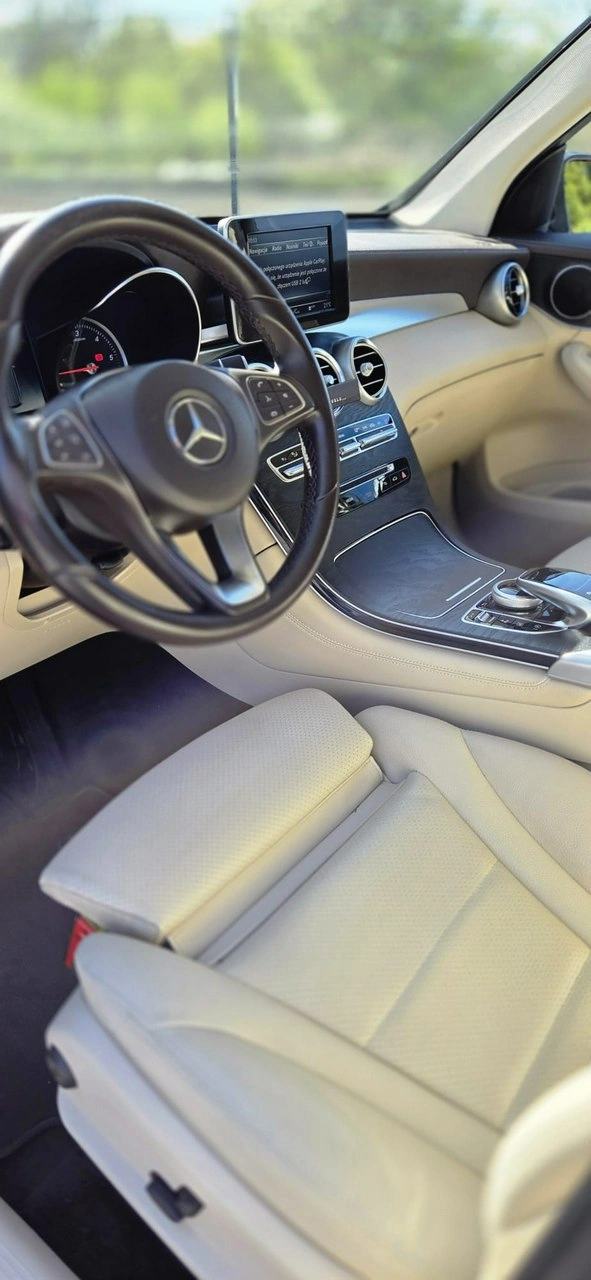 Mercedes GLC 220 - Zdjęcie 11