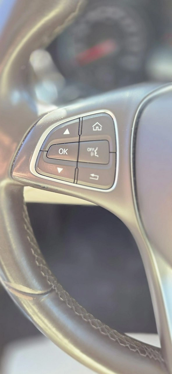 Mercedes GLC 220 - Zdjęcie 12