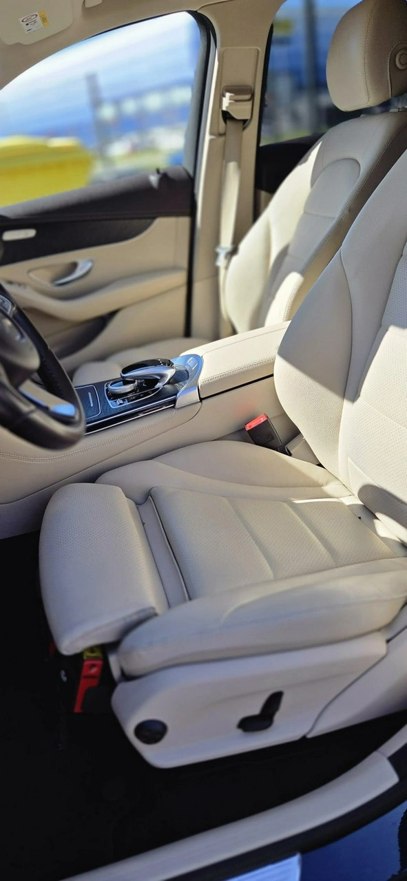 Mercedes GLC 220 - Zdjęcie 13