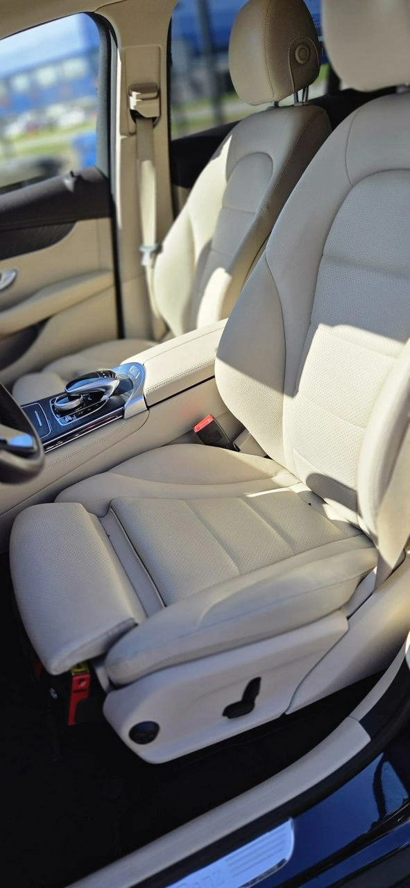 Mercedes GLC 220 - Zdjęcie 15