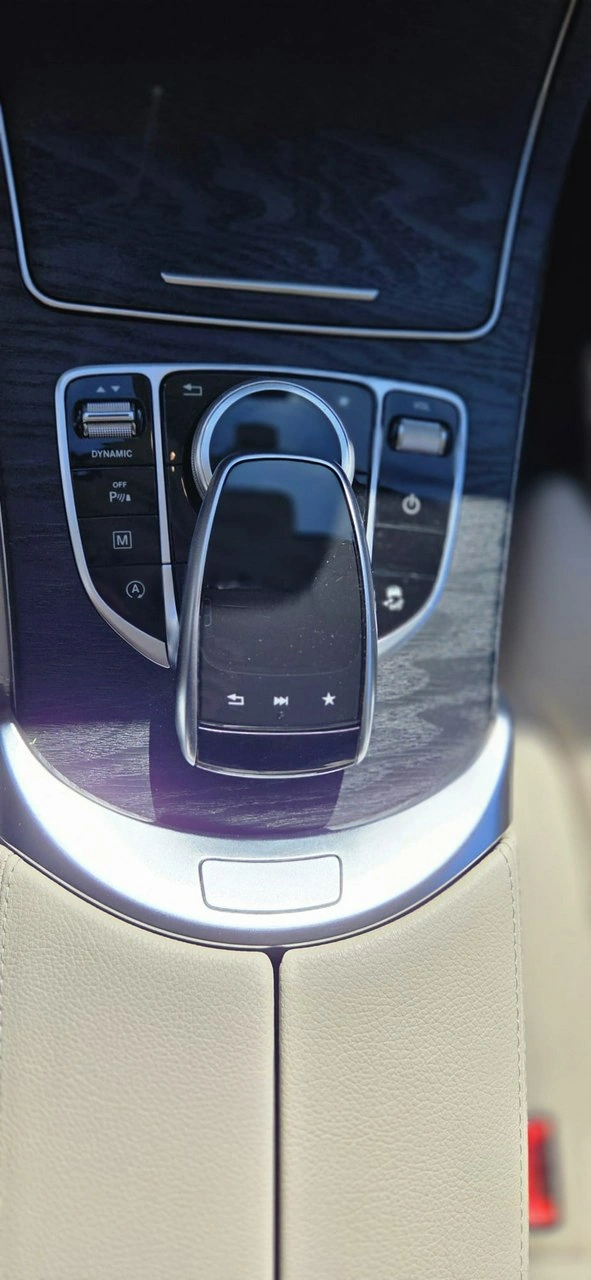 Mercedes GLC 220 - Zdjęcie 16