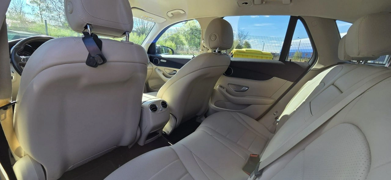 Mercedes GLC 220 - Zdjęcie 25