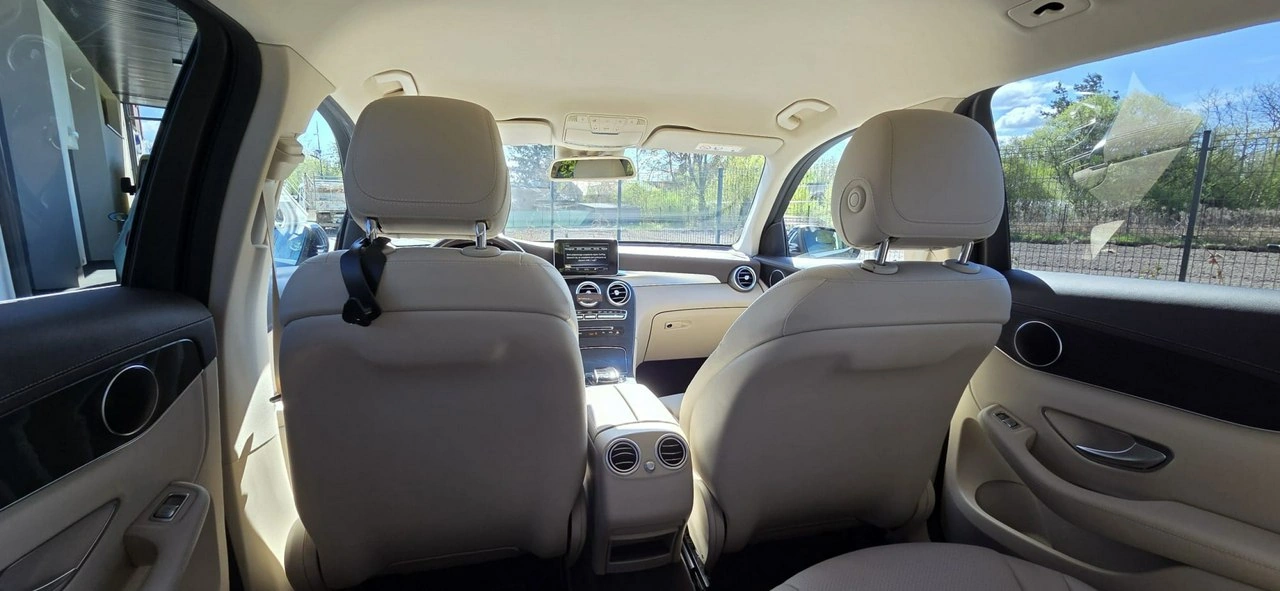 Mercedes GLC 220 - Zdjęcie 31