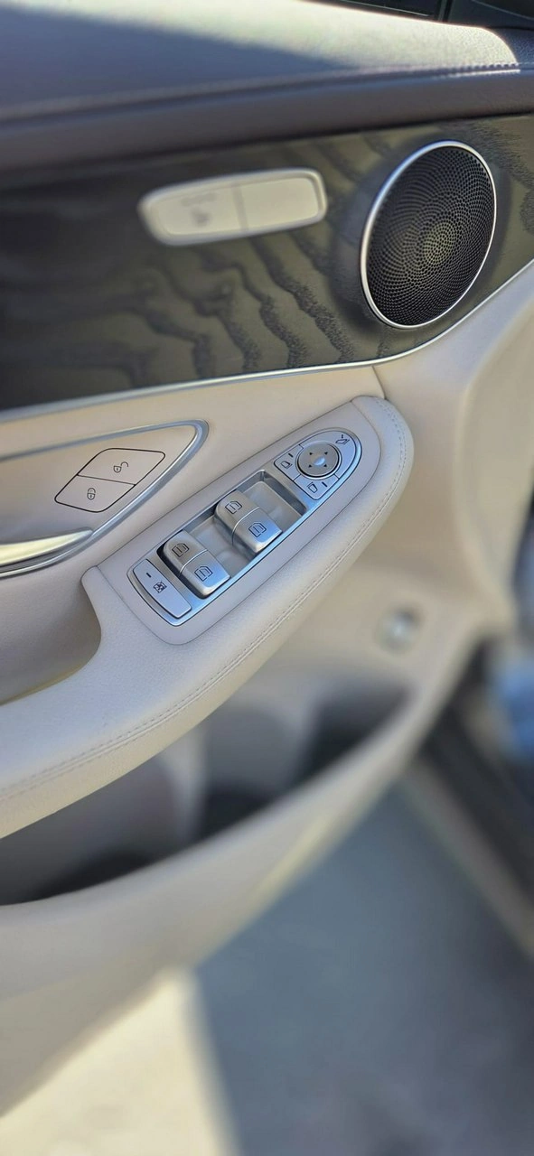 Mercedes GLC 220 - Zdjęcie 21