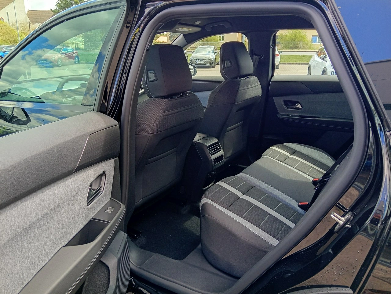 Opel Grandland - Zdjęcie 16